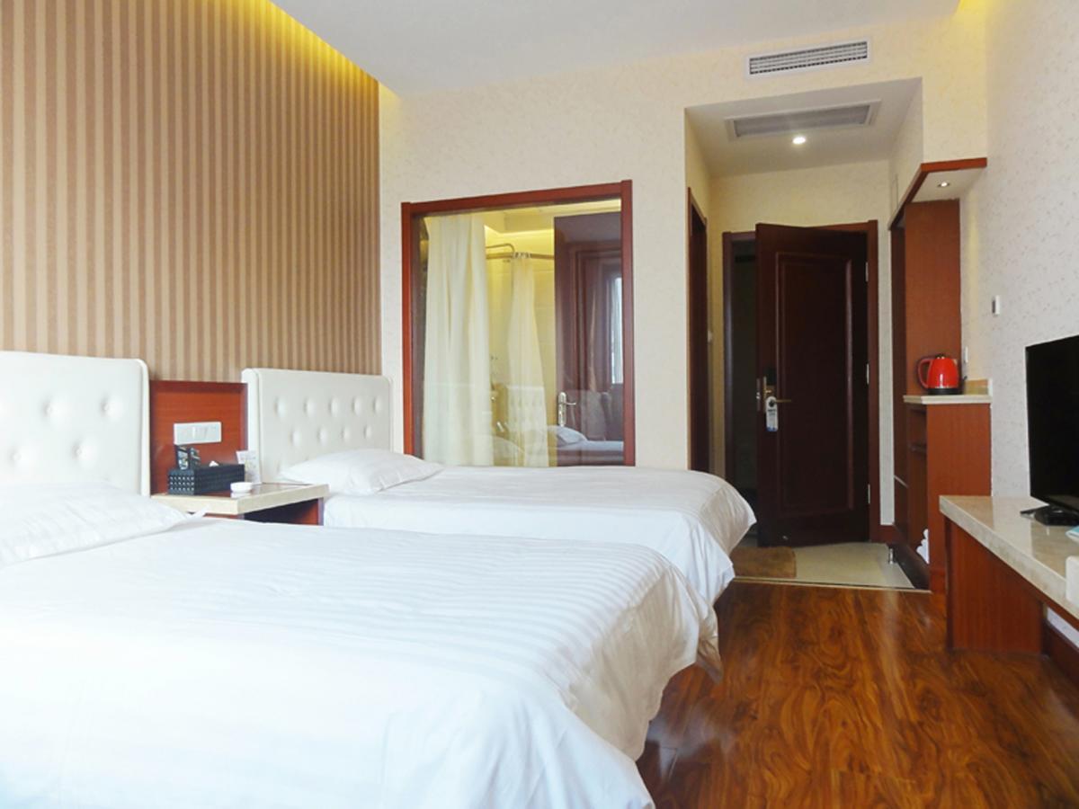 Hua Qi Kaiserdom Hotel Zhongshan Road St Michael'S Cathedral And Zhanqiao Pier Qingdao Buitenkant foto