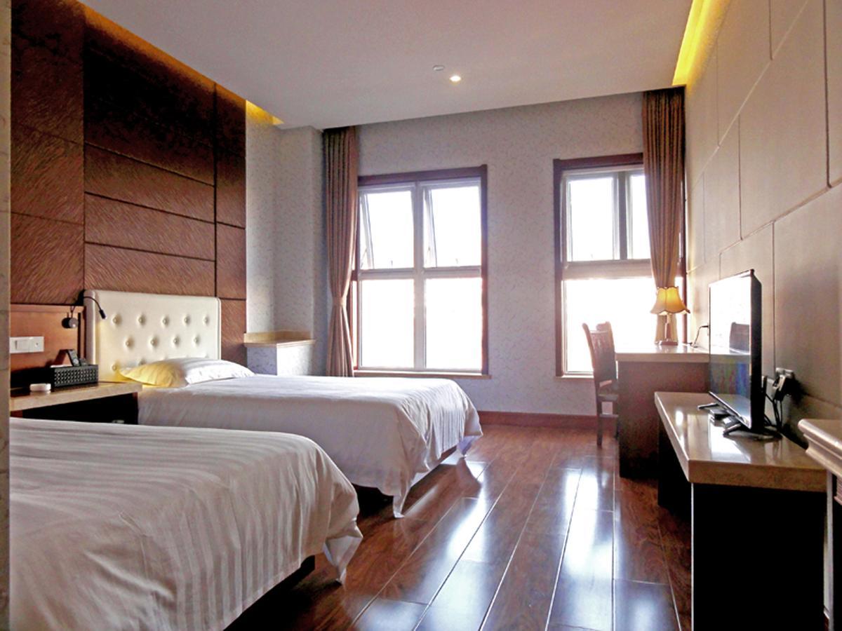 Hua Qi Kaiserdom Hotel Zhongshan Road St Michael'S Cathedral And Zhanqiao Pier Qingdao Buitenkant foto